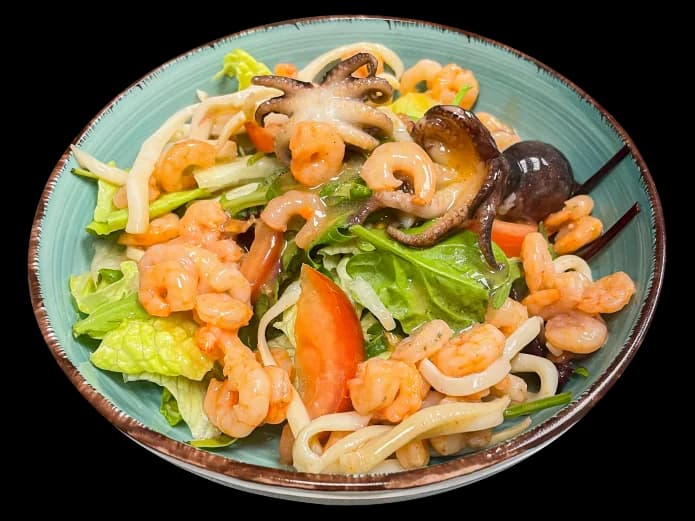 Салат из морепродуктов